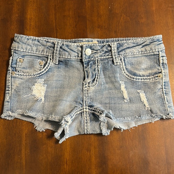 Wet seal jean shorts - Picture 1 of 9